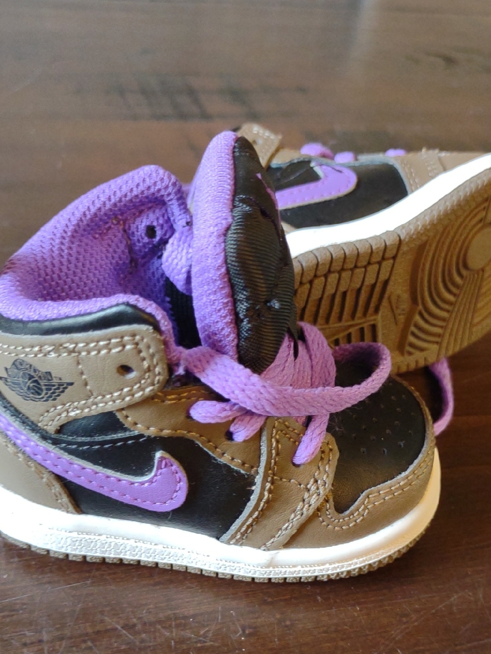 Nike Kids High-Top Sneakers in Purple and Brown